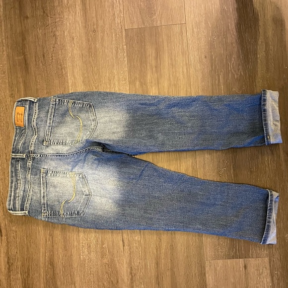 Capri Levi’s - Picture 4 of 5